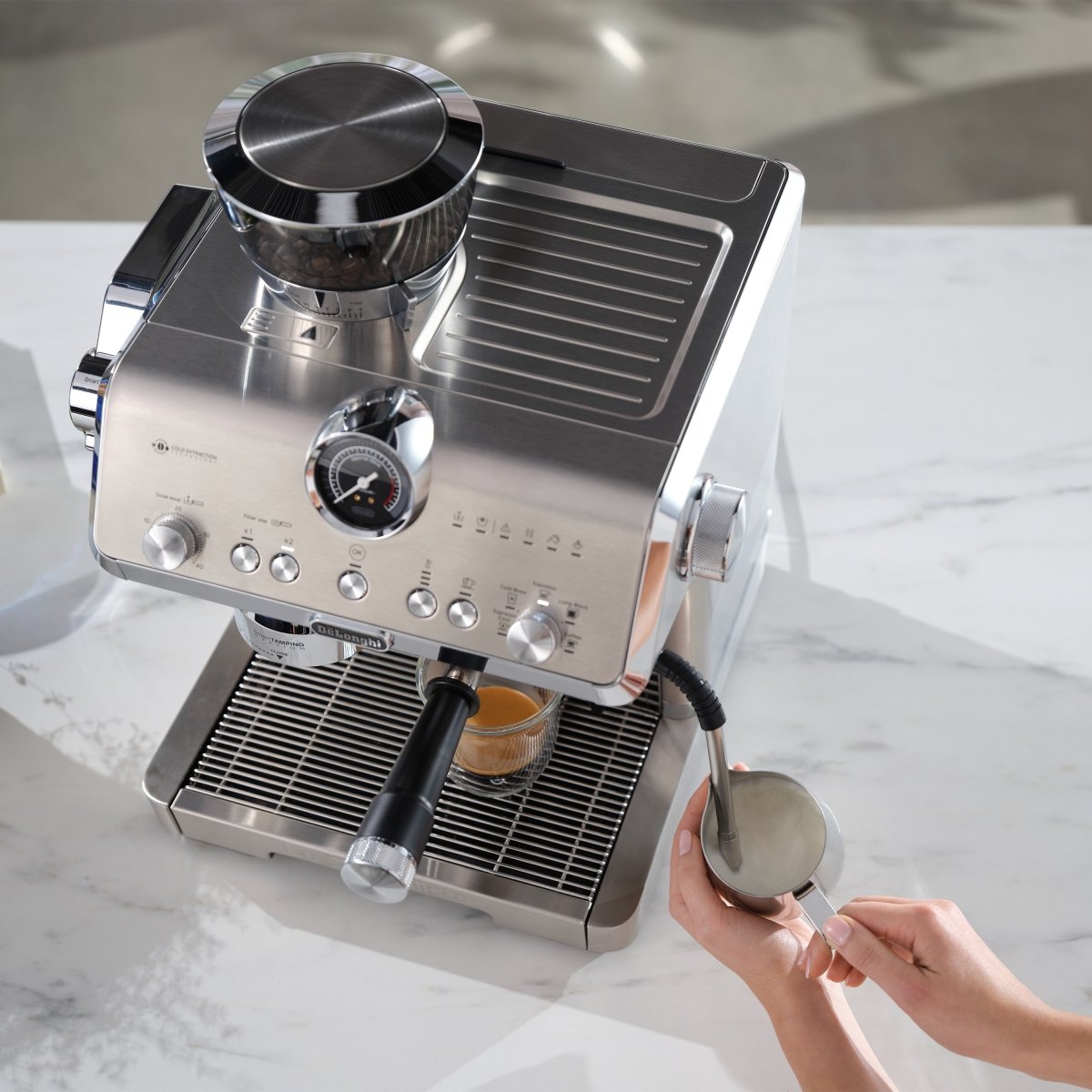 Delonghi - La Specialista Opera Espresso Machine with Cold Brew - Café Liégeois